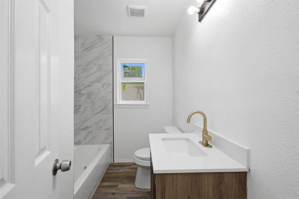 1219 Daisy Lane Irving, TX 75061