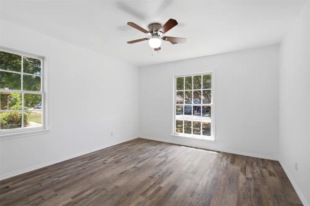 1219 Daisy Lane Irving, TX 75061