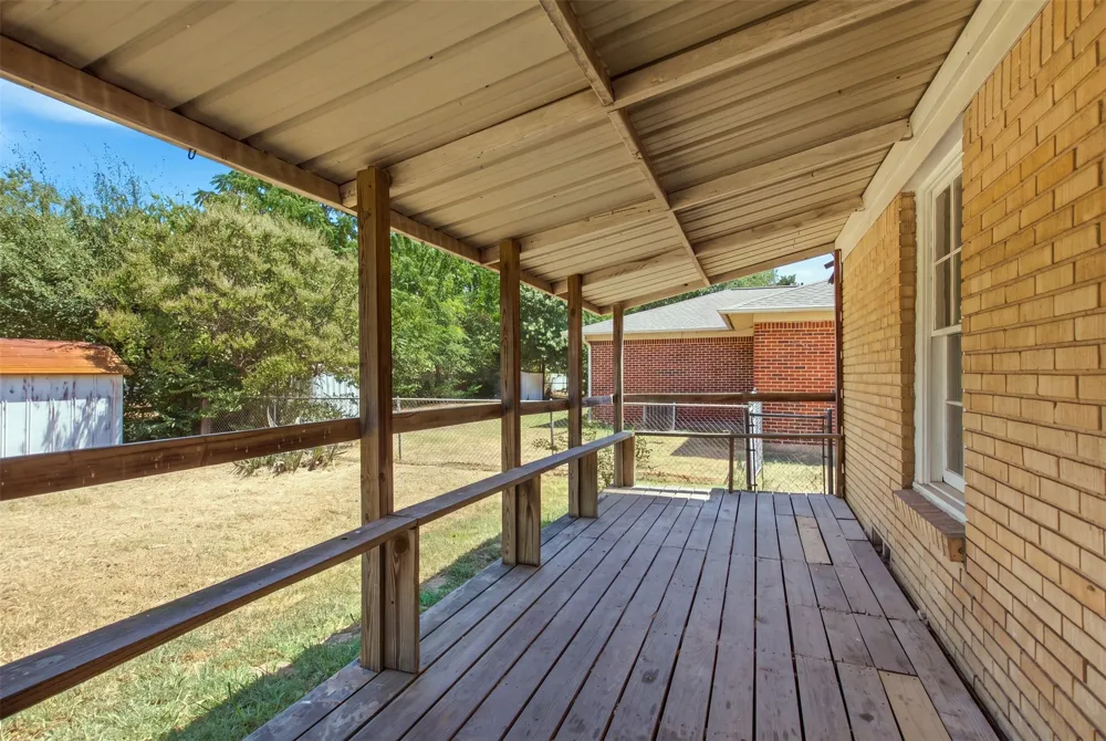 1219 Daisy Lane Irving, TX 75061