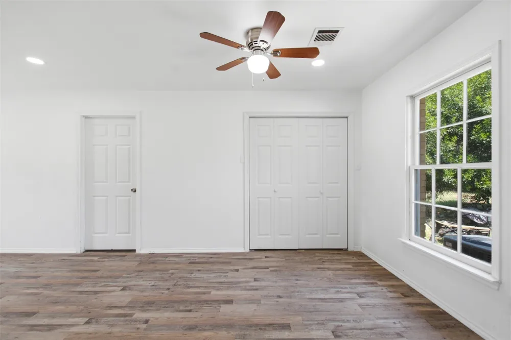 1219 Daisy Lane Irving, TX 75061