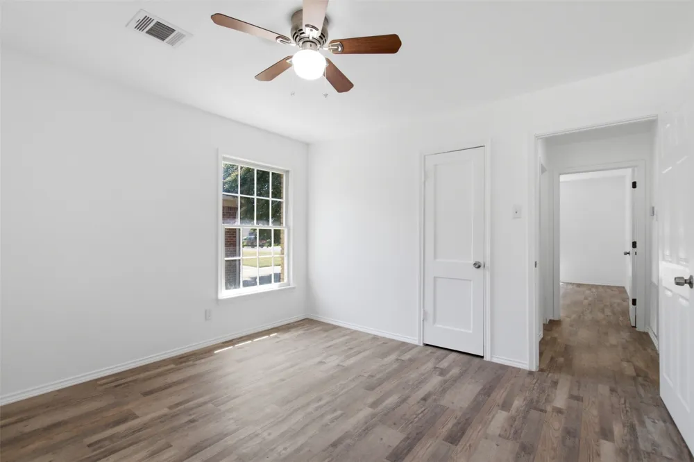 1219 Daisy Lane Irving, TX 75061