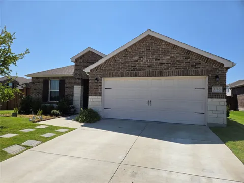 1126 Ainsley Lane