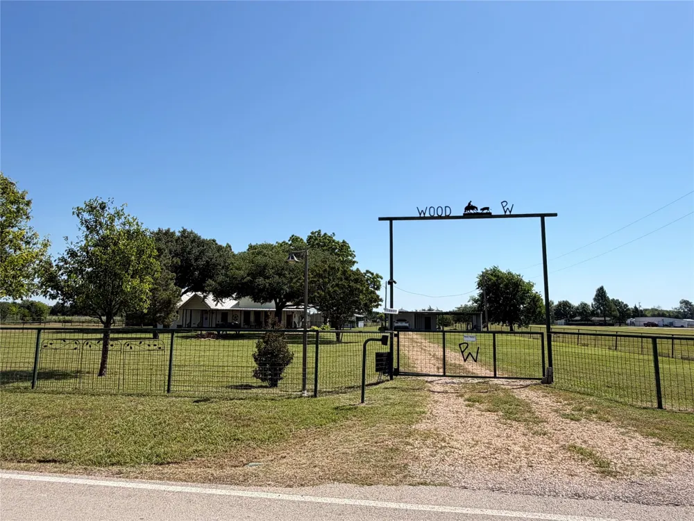 330 S Goode Road Wilmer, TX 75172