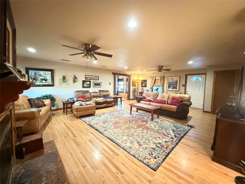 330 S Goode Road Wilmer, TX 75172