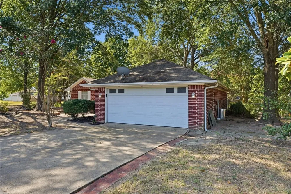 161 County Road 2232 Mineola, TX 75773