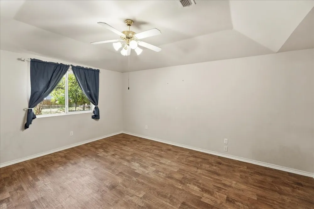 161 County Road 2232 Mineola, TX 75773