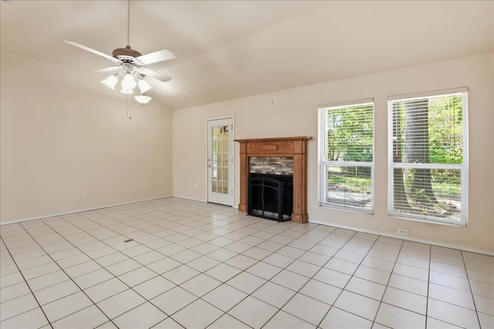 161 County Road 2232 Mineola, TX 75773