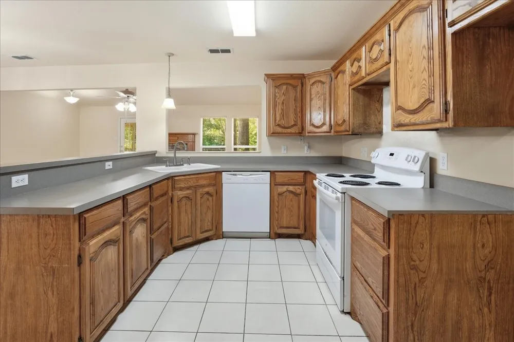 161 County Road 2232 Mineola, TX 75773