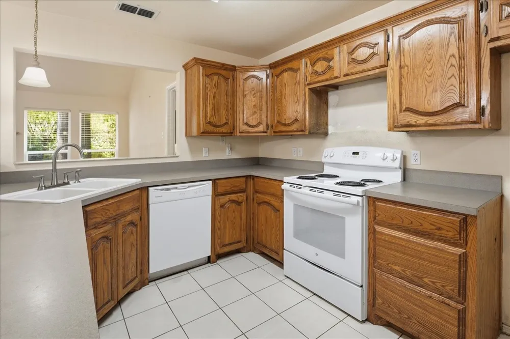 161 County Road 2232 Mineola, TX 75773