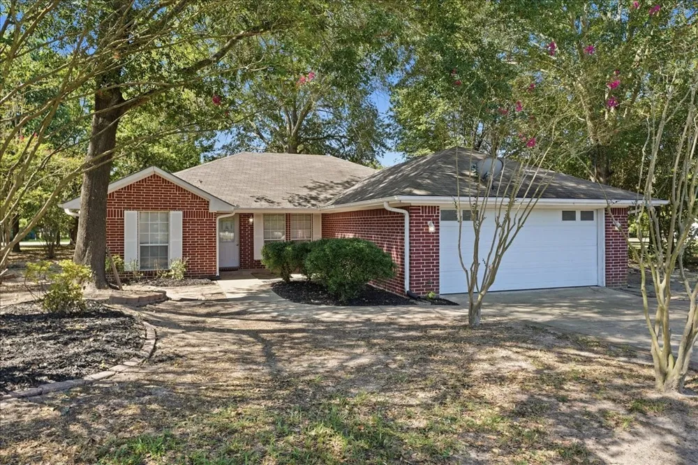 161 County Road 2232 Mineola, TX 75773