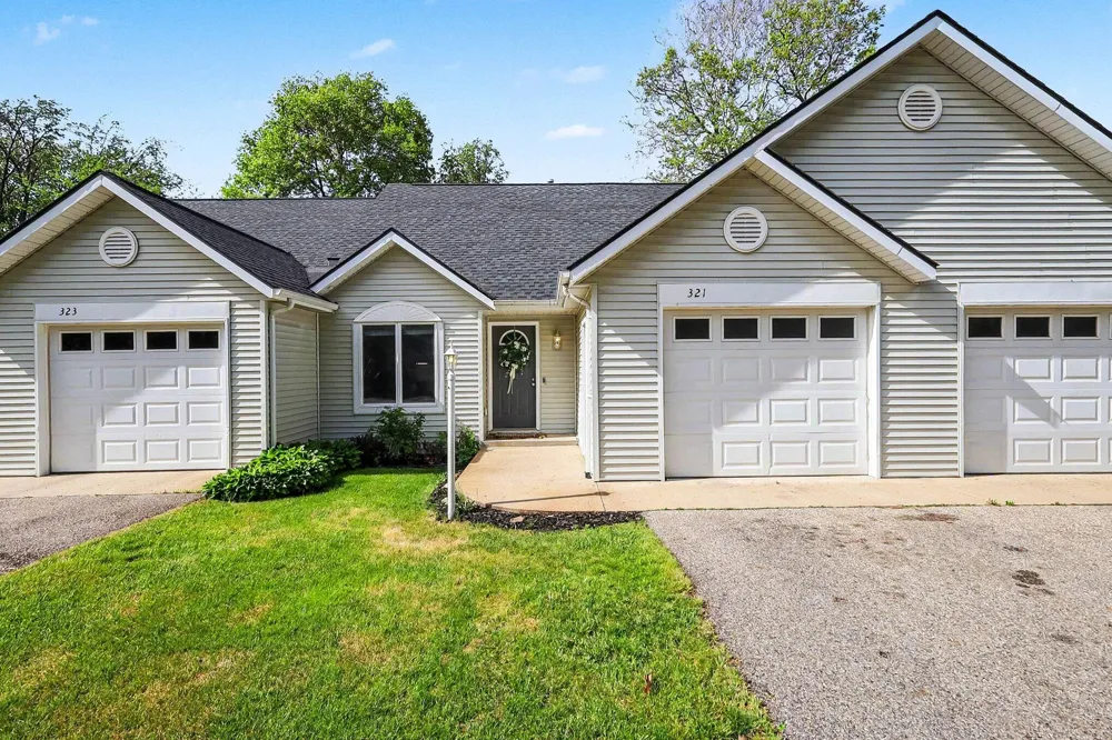 321 Nestlewood Drive Holland, MI 49424