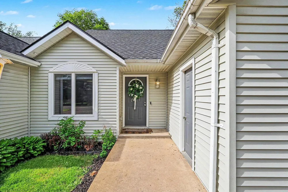 321 Nestlewood Drive Holland, MI 49424