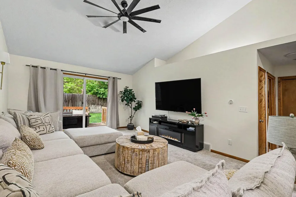 321 Nestlewood Drive Holland, MI 49424