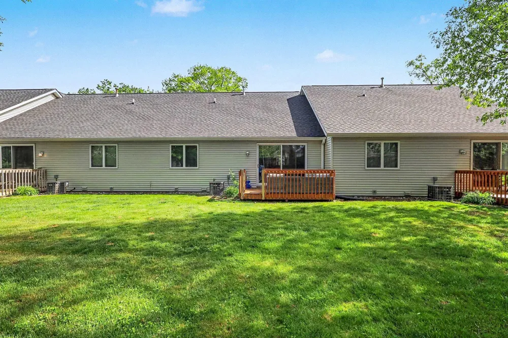 321 Nestlewood Drive Holland, MI 49424