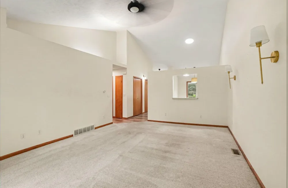 321 Nestlewood Drive Holland, MI 49424