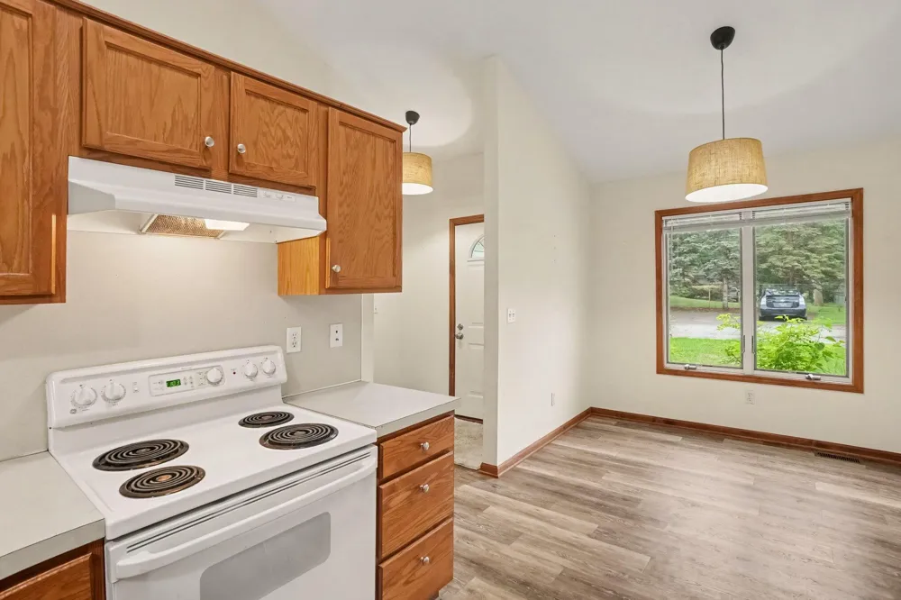 321 Nestlewood Drive Holland, MI 49424