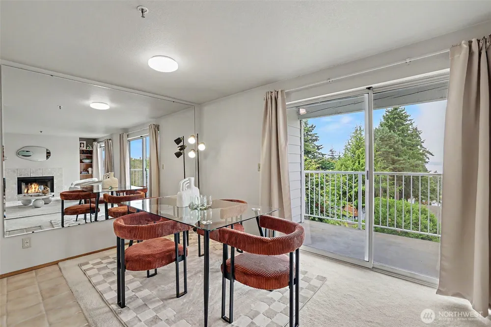 28610 16th Avenue S #202 Federal Way, WA 98003