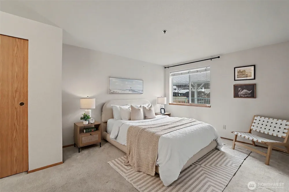 28610 16th Avenue S #202 Federal Way, WA 98003