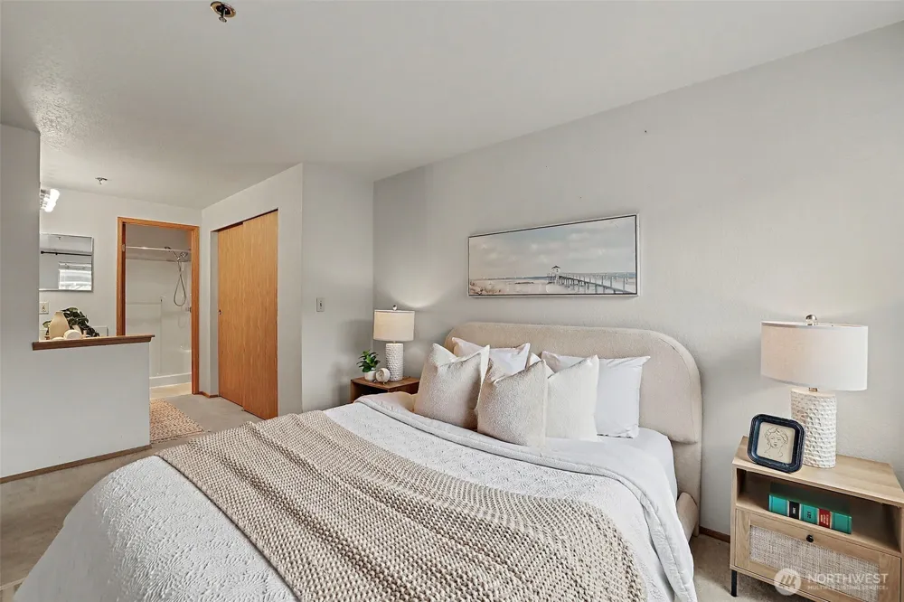 28610 16th Avenue S #202 Federal Way, WA 98003