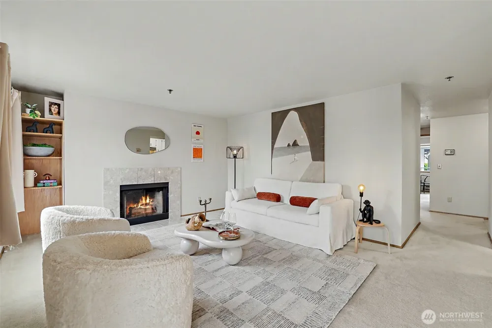 28610 16th Avenue S #202 Federal Way, WA 98003