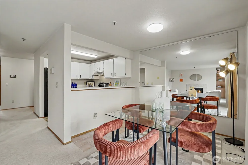 28610 16th Avenue S #202 Federal Way, WA 98003