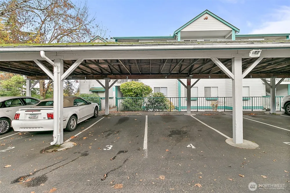 28610 16th Avenue S #202 Federal Way, WA 98003