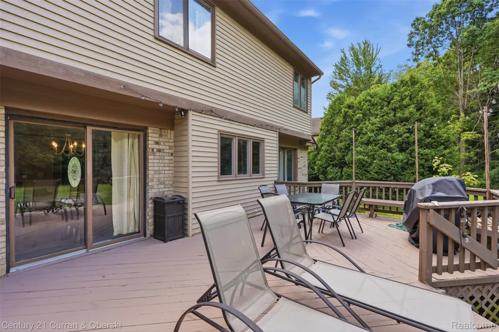 47008 Cider Mill Drive Novi City, MI 48374
