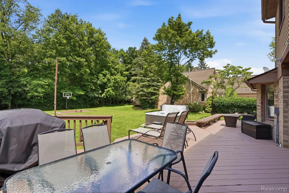 47008 Cider Mill Drive Novi City, MI 48374