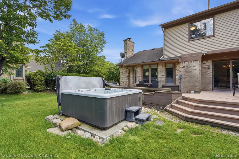 47008 Cider Mill Drive Novi City, MI 48374