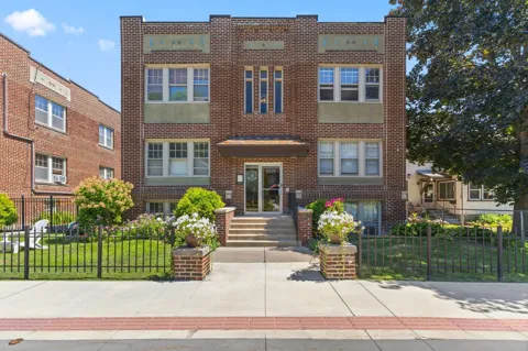 4325 Bryant Avenue S #D203