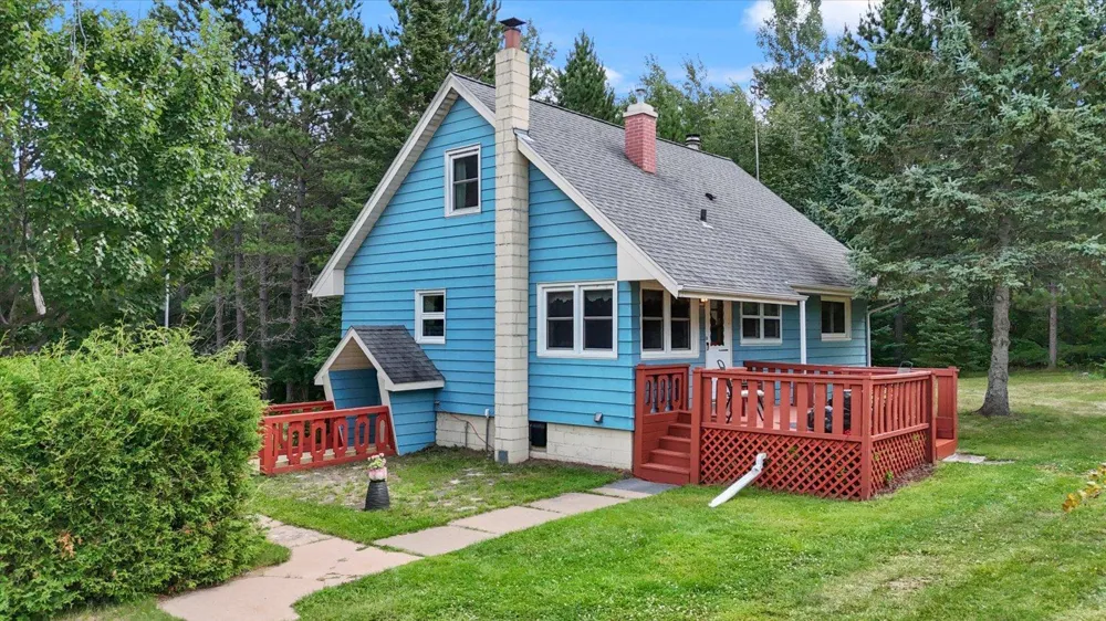 8557 Highway 21 Babbitt, MN 55706