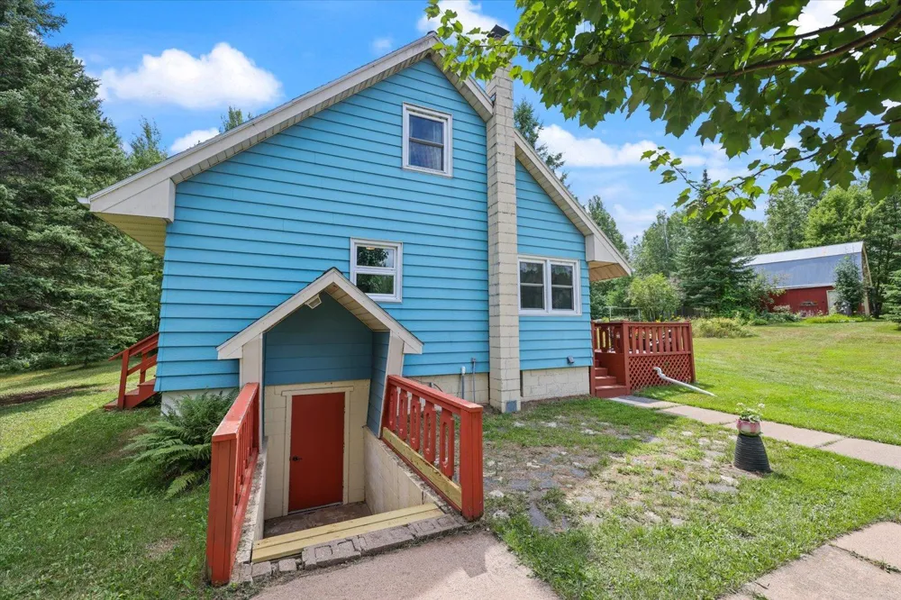 8557 Highway 21 Babbitt, MN 55706