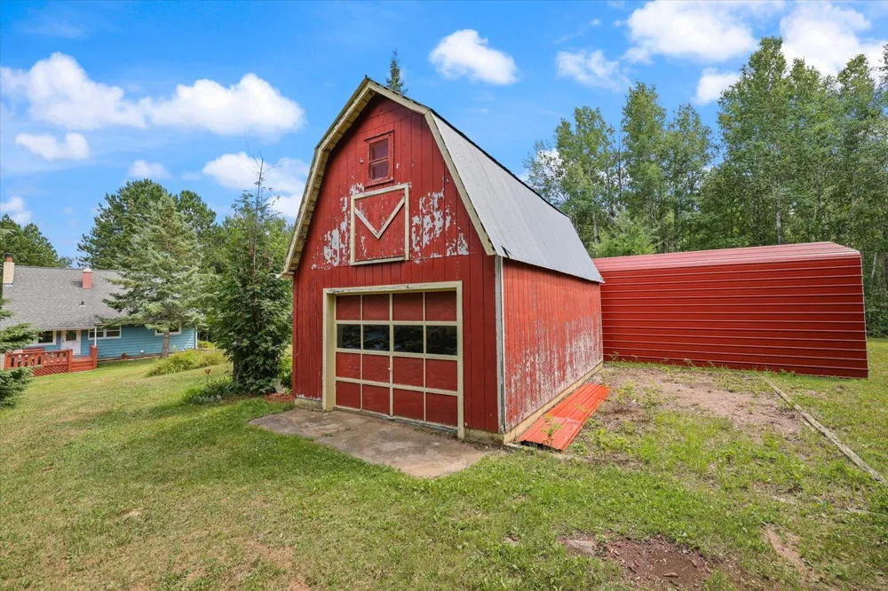 8557 Highway 21 Babbitt, MN 55706