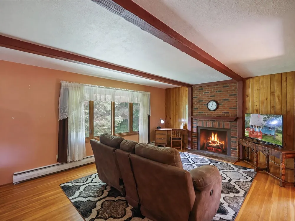 8557 Highway 21 Babbitt, MN 55706