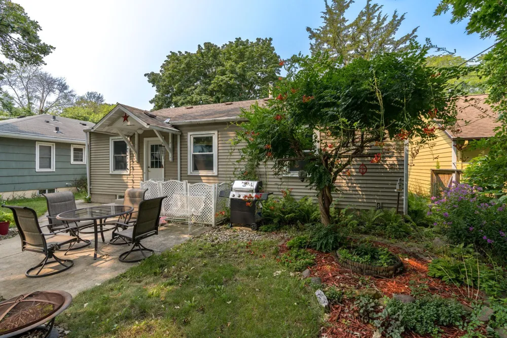 113 Hazel Street Mankato, MN 56001