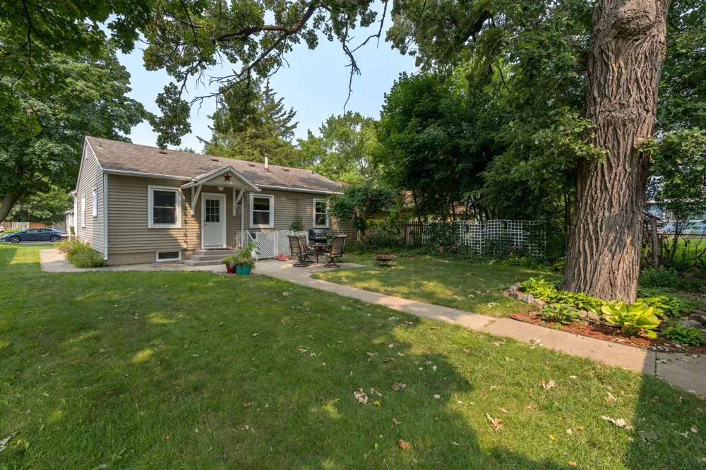 113 Hazel Street Mankato, MN 56001