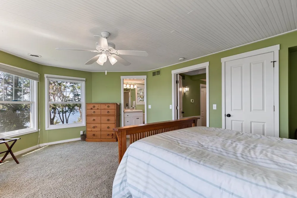 1000 Gale Island Shorewood, MN 55331