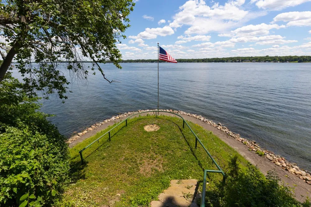 1000 Gale Island Shorewood, MN 55331