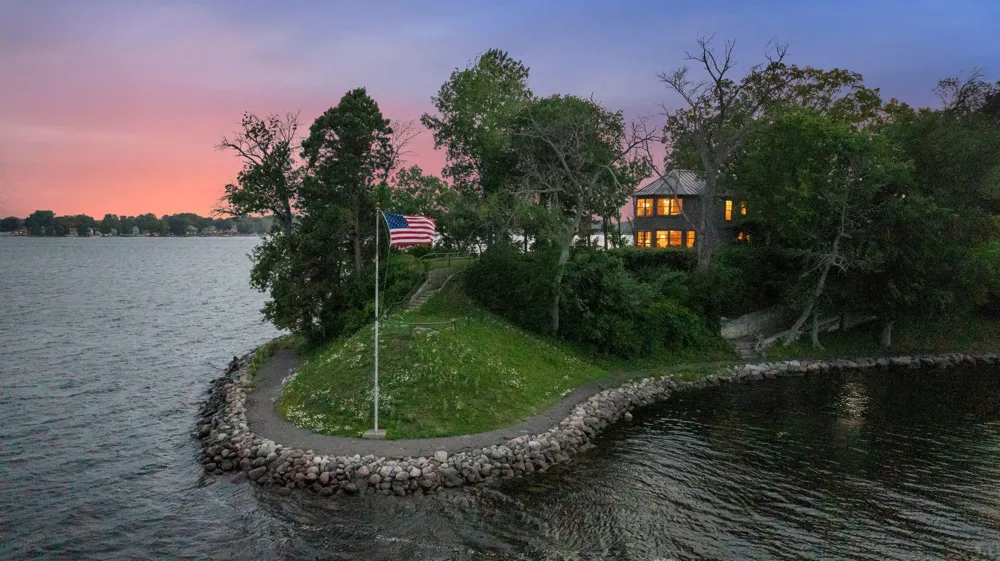 1000 Gale Island Shorewood, MN 55331