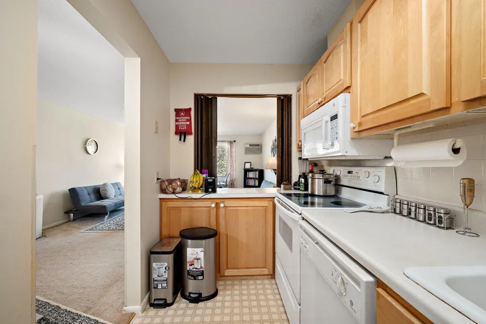 10211 Cedar Lake Road #204 Minnetonka, MN 55305