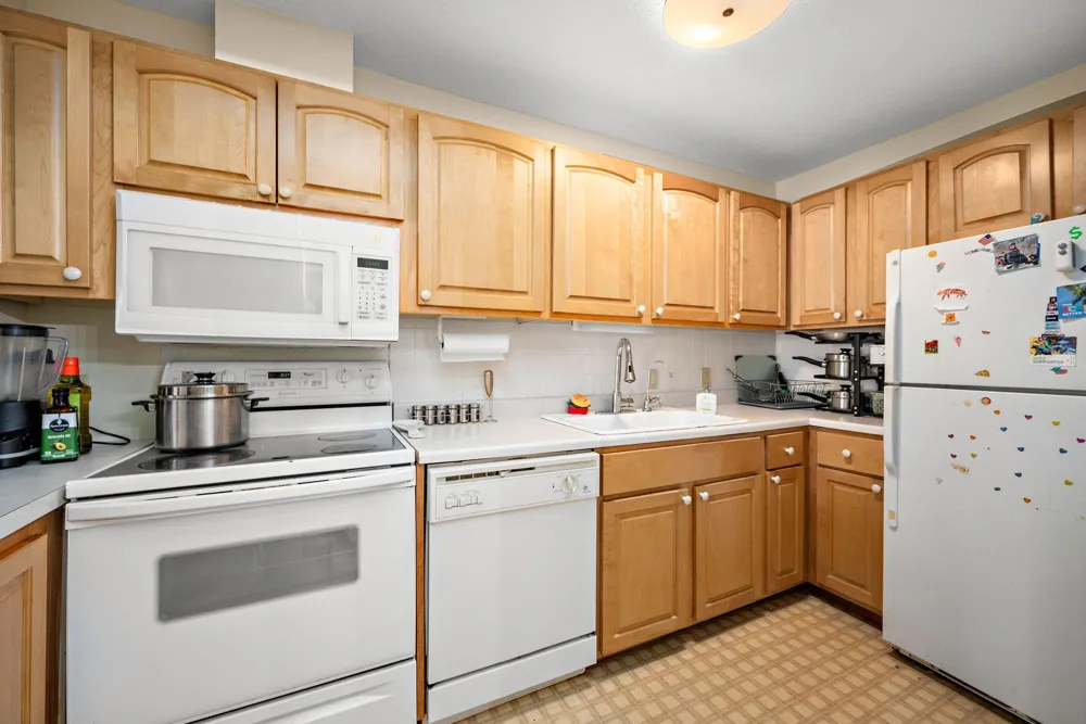 10211 Cedar Lake Road #204 Minnetonka, MN 55305