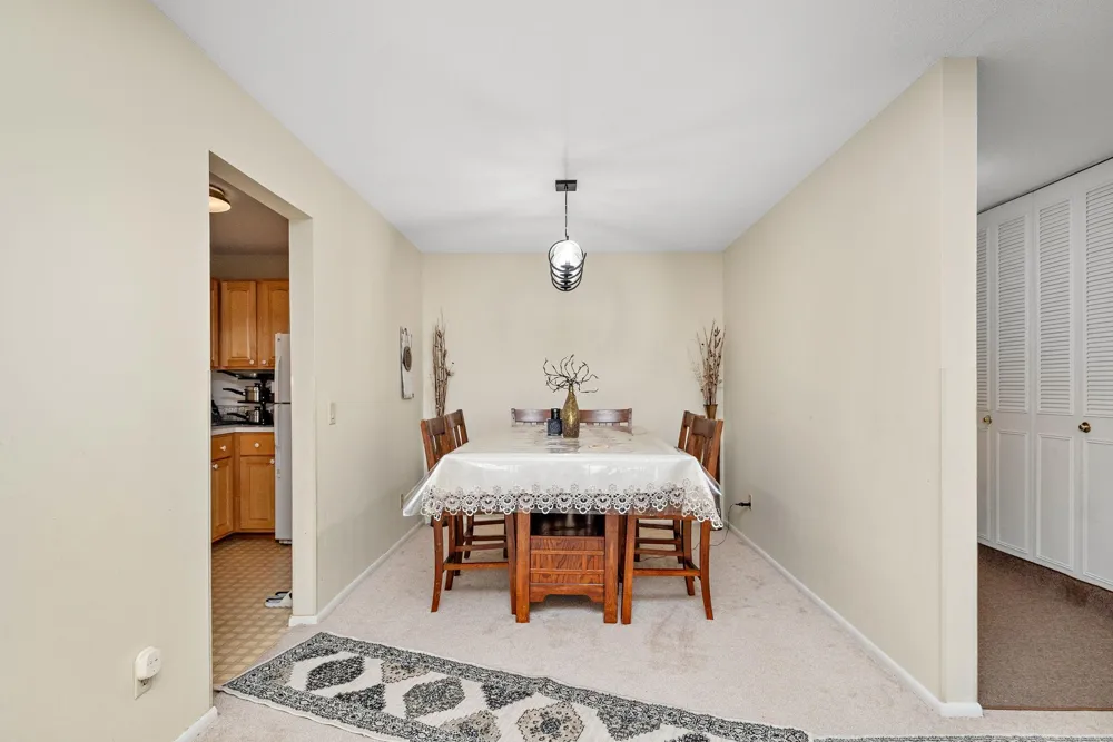 10211 Cedar Lake Road #204 Minnetonka, MN 55305