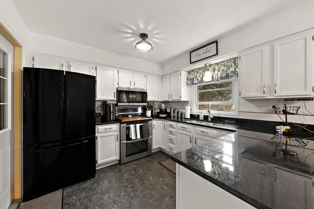 380 2nd Street Hammond, WI 54015