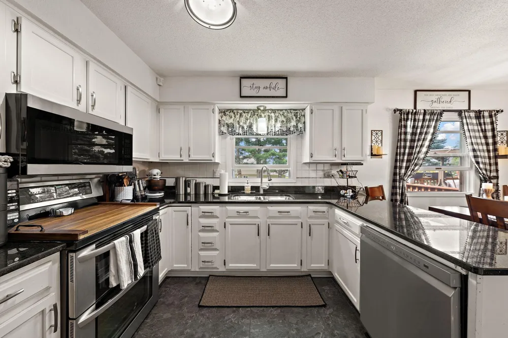 380 2nd Street Hammond, WI 54015
