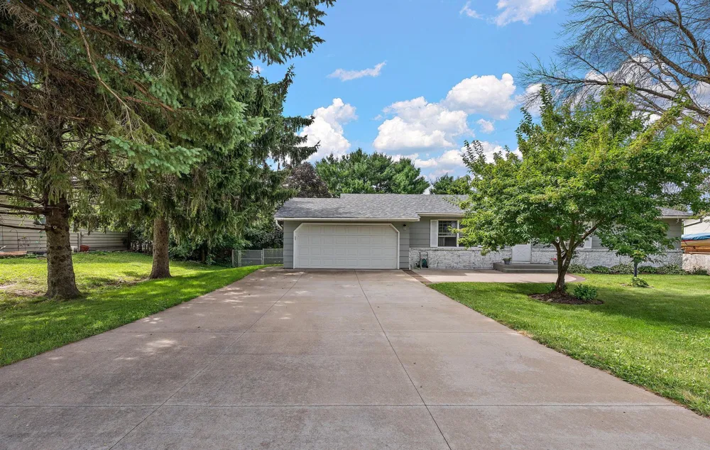 380 2nd Street Hammond, WI 54015