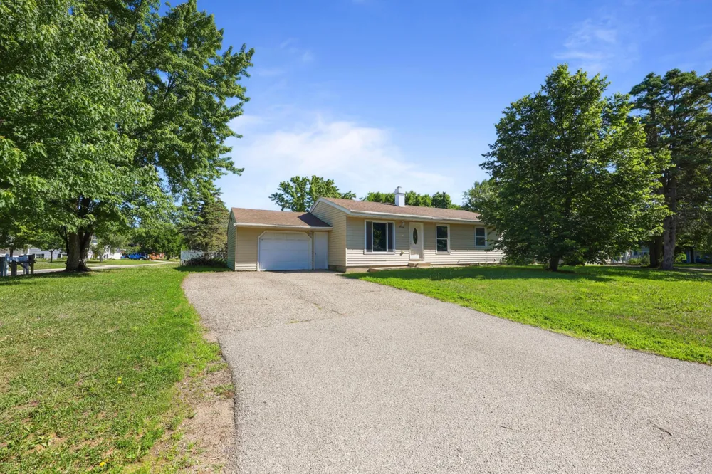 421 W Ash Street Saint Joseph, MN 56374