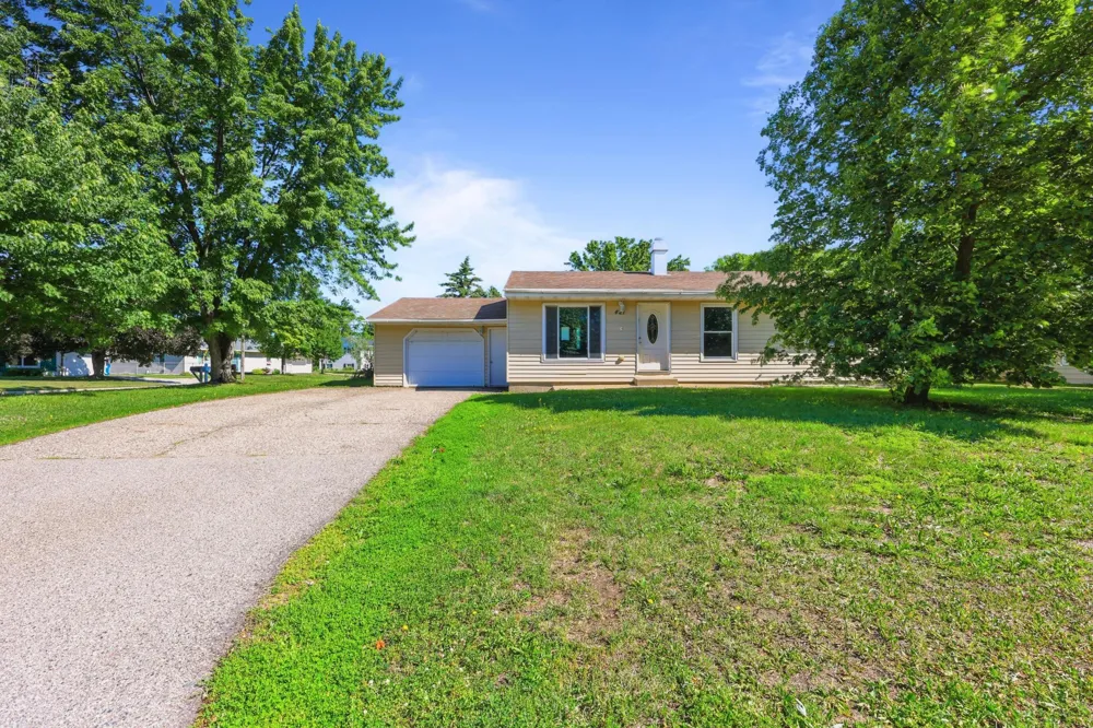 421 W Ash Street Saint Joseph, MN 56374