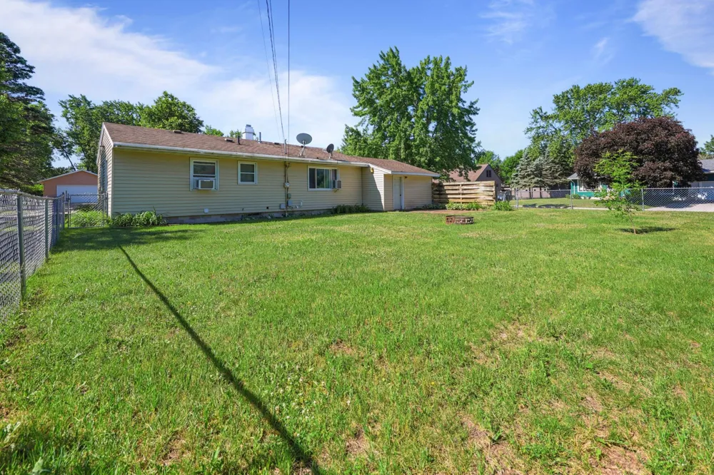 421 W Ash Street Saint Joseph, MN 56374