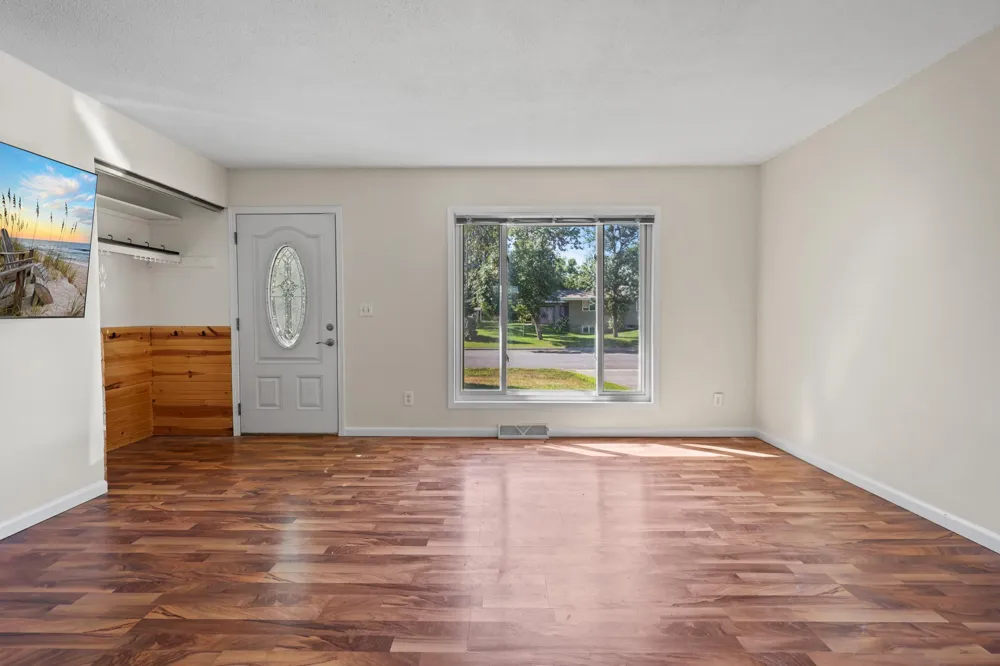 421 W Ash Street Saint Joseph, MN 56374