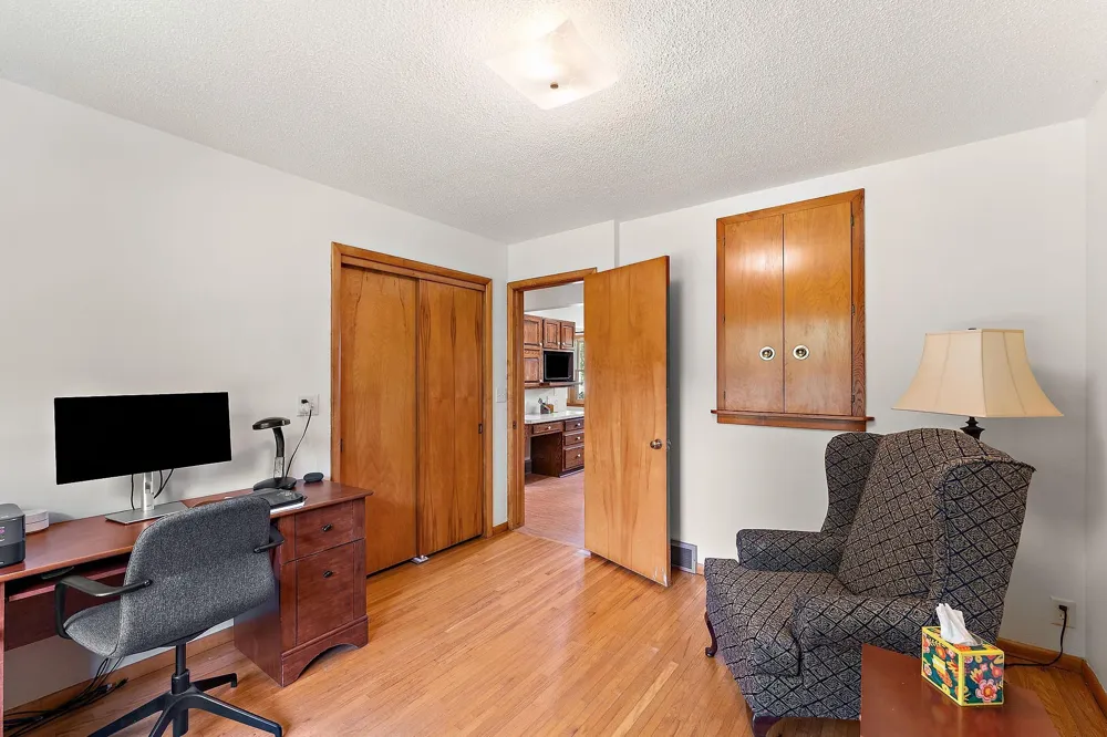29270 Doyle Trail Randolph, MN 55065
